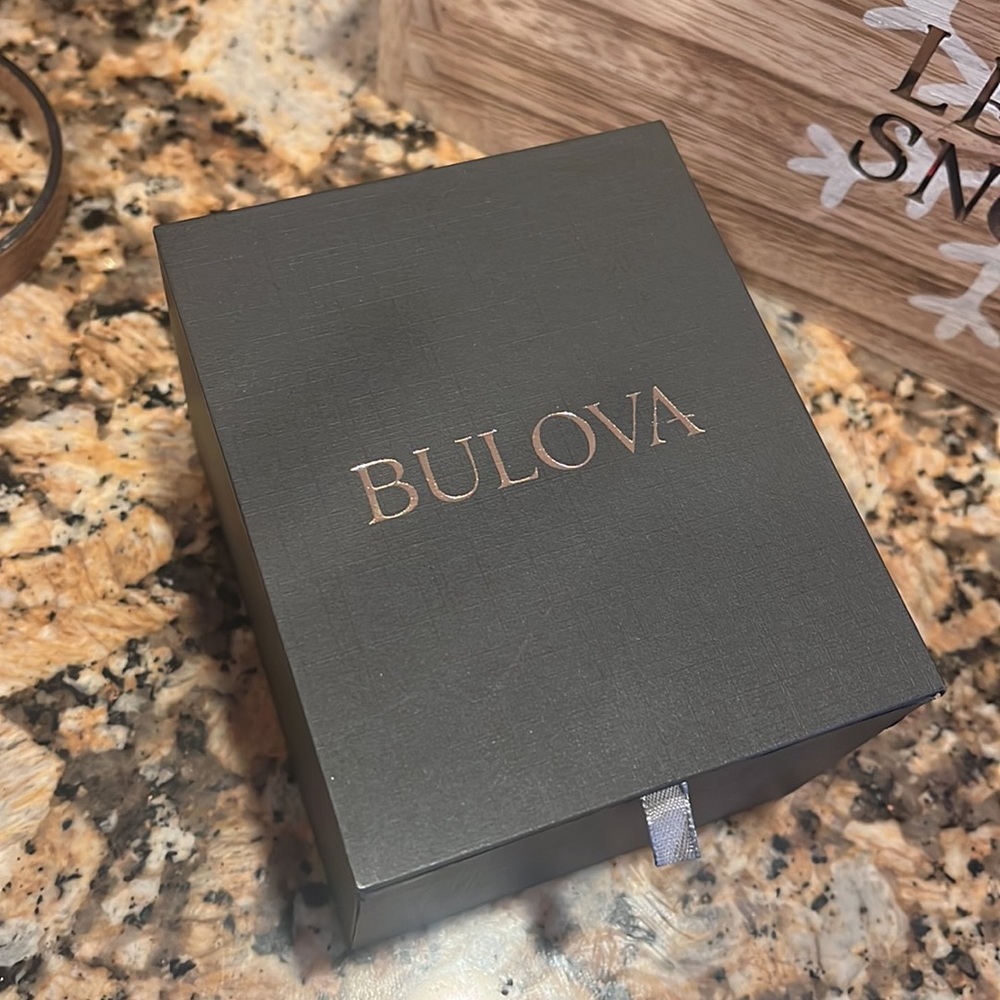 NWT Bulova women’s watch - Picture 3 of 3